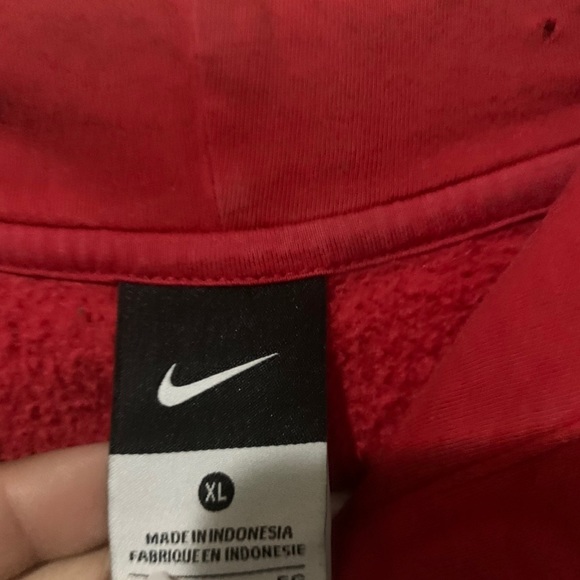Red Vintage Nike hoodie - Picture 4 of 4